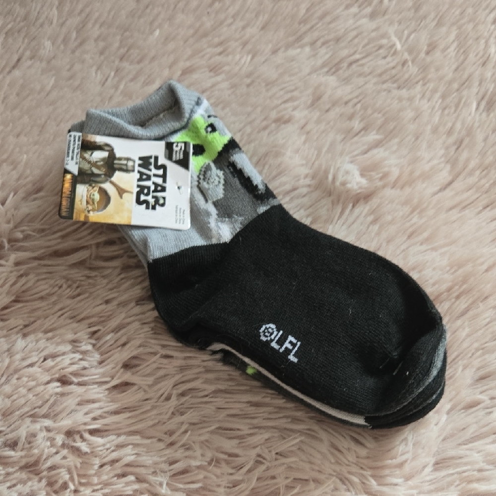 Brand New Star Wars Black and Green Toddler Socks Set of 5 Never used